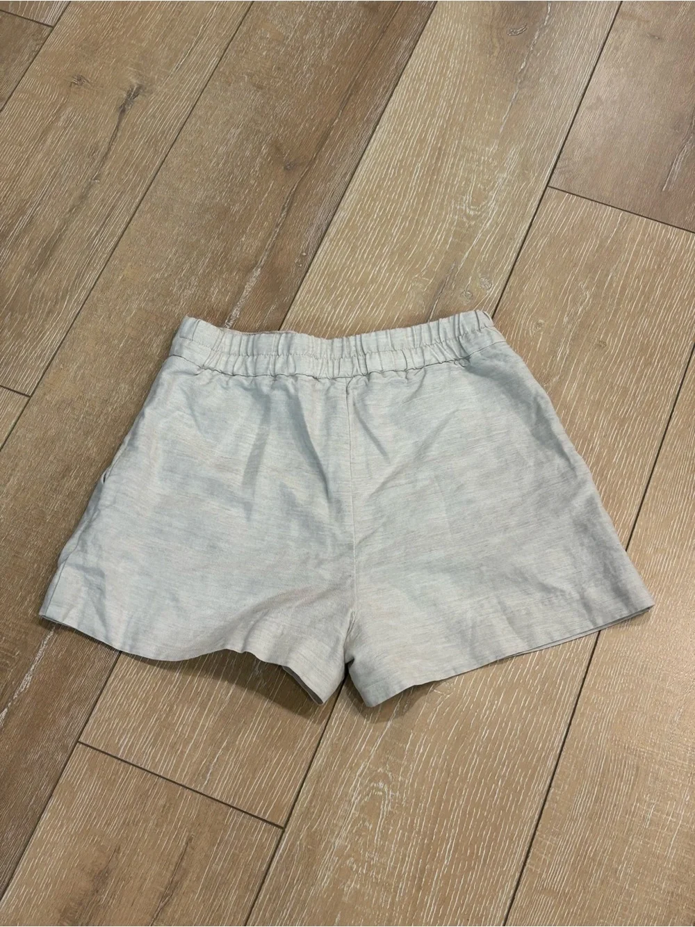 Wilfred by Aritzia Linen Blend Tailored Shorts Light Beige Size 4 High Rise